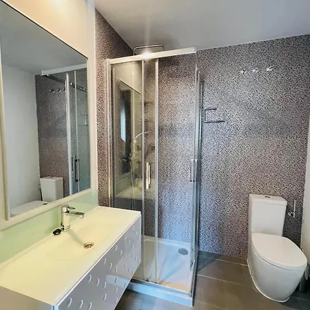 Modern Pool Alm 拉马他